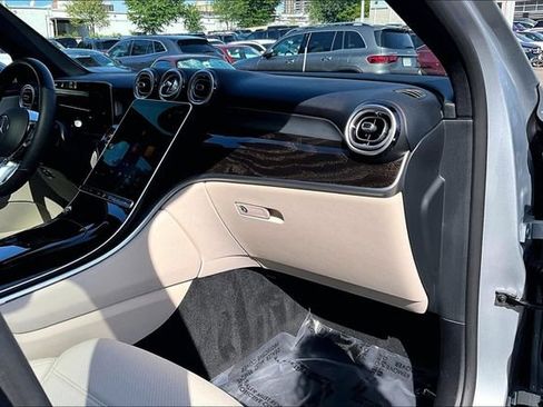 Used 2026 Mercedes-Benz GLC 300 4MATIC image 15