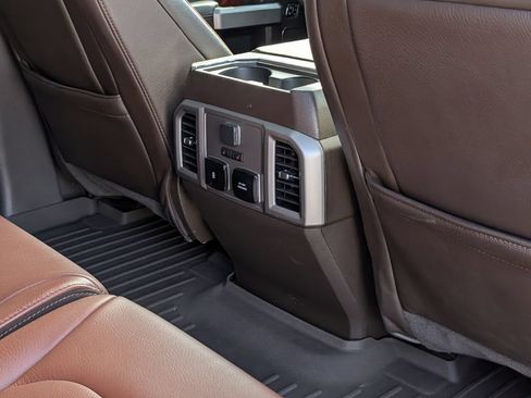 Used 2022 Ford F250 King Ranch w/ King Ranch Ultimate Package AWD/4WD image 32