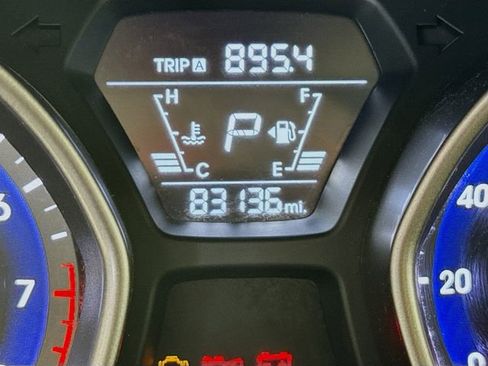 Used 2015 Hyundai Elantra SE image 13