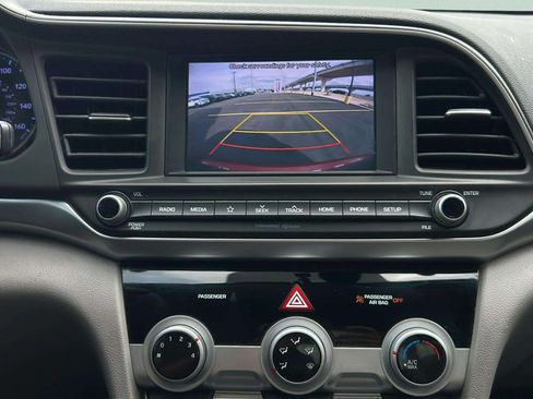 Used 2019 Hyundai Elantra SEL FWD image 15