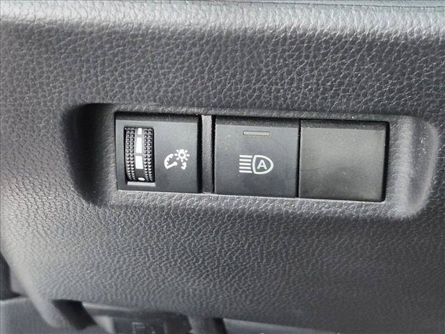 Used 2025 Toyota RAV4 LE AWD/4WD image 14