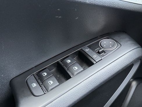 Used 2024 Kia Soul LX w/ Option Group 015 image 18