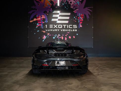 Used 2021 McLaren 765LT image 7