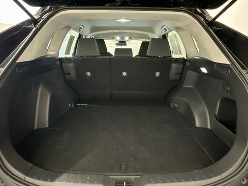 Used 2025 Toyota RAV4 XLE AWD/4WD image 30