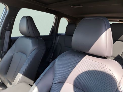 Used 2025 Subaru Forester Limited image 17