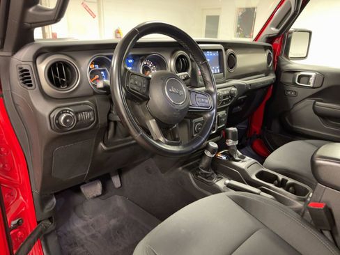 Used 2021 Jeep Wrangler Unlimited Sport image 4