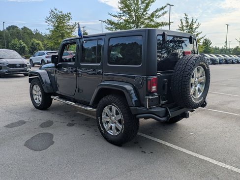 Used 2018 Jeep Wrangler Unlimited Sport AWD/4WD image 6