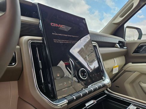 New 2026 GMC Yukon XL Denali RWD image 15
