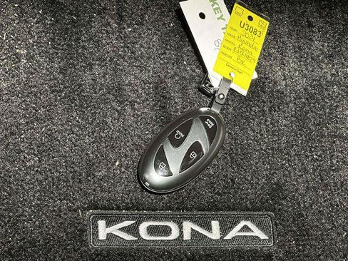 Certified 2024 Hyundai Kona SEL AWD/4WD image 30