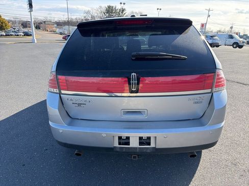 Used 2009 Lincoln MKX Base image 4