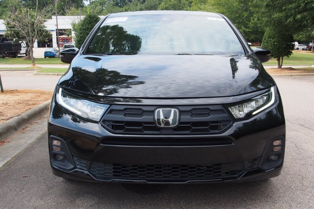 Used 2025 Honda Odyssey Sport-L image 2