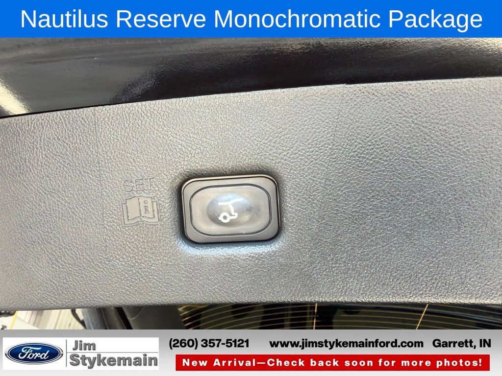 Used 2023 Lincoln Nautilus Reserve w/ Equipment Group 201A AWD/4WD image 31