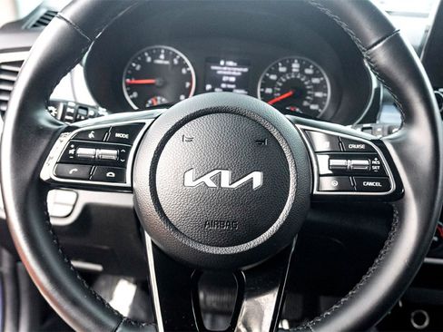 Used 2023 Kia Seltos S w/ Navigation Package image 17