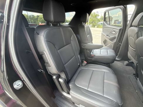 Used 2023 Chevrolet Traverse RS AWD/4WD image 28