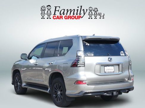 Used 2023 Lexus GX 460 Luxury w/ Sport Design Package AWD/4WD image 3