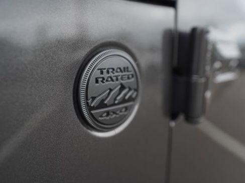 New 2025 Jeep Gladiator Sport image 35