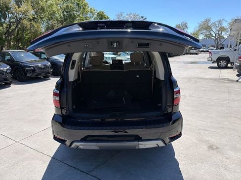 Used 2024 Nissan Armada SL w/ Captain's Chairs Package image 37