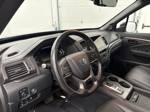 Used 2023 Honda Passport TrailSport image 19