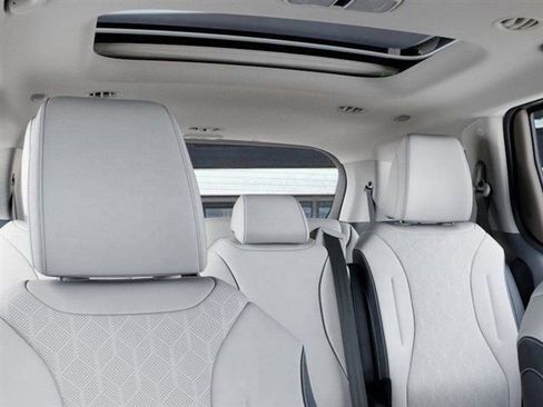 New 2026 Kia Carnival SX FWD image 27