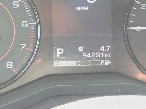 Used 2019 Subaru Crosstrek 2.0i Premium AWD/4WD image 18