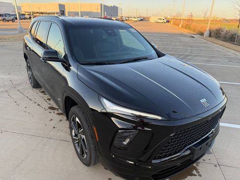 Certified 2025 Buick Enclave Sport Touring image 11