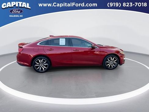Used 2021 Chevrolet Malibu RS FWD image 9