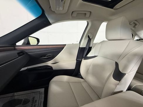 Certified 2025 Lexus ES 300h w/ Premium Package FWD image 19