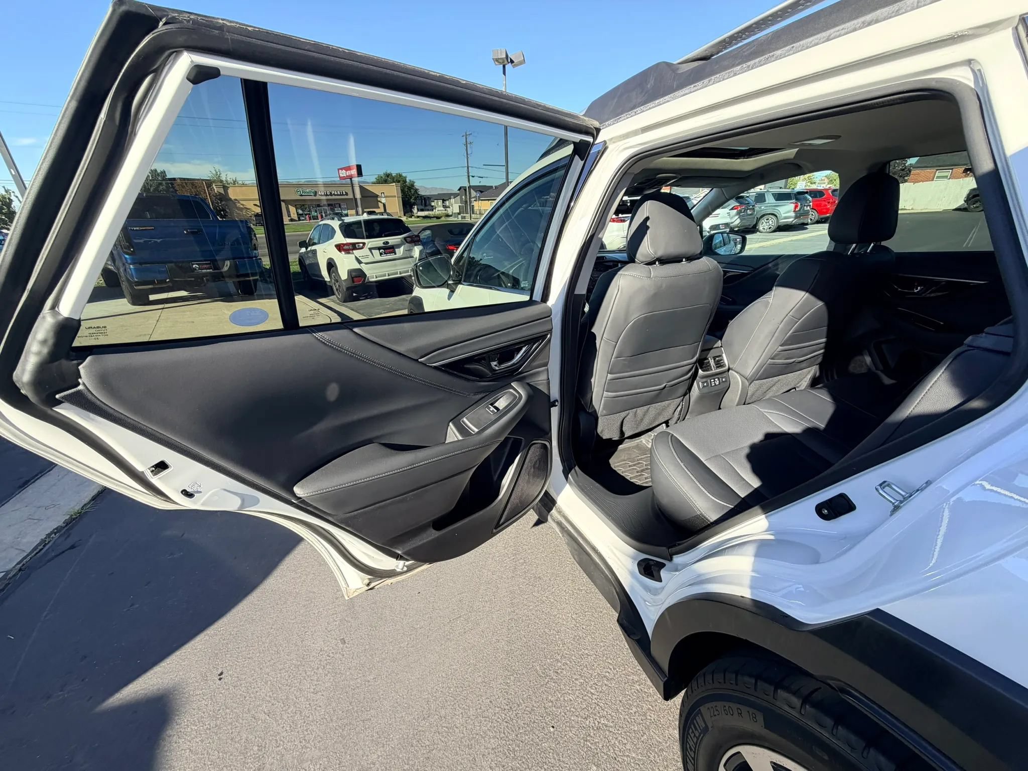 Used 2024 Subaru Outback Touring AWD/4WD image 21