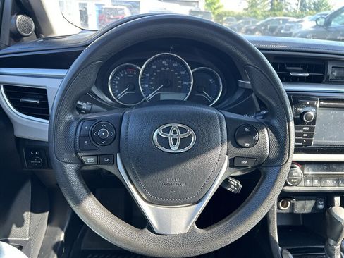 Used 2015 Toyota Corolla LE FWD image 13