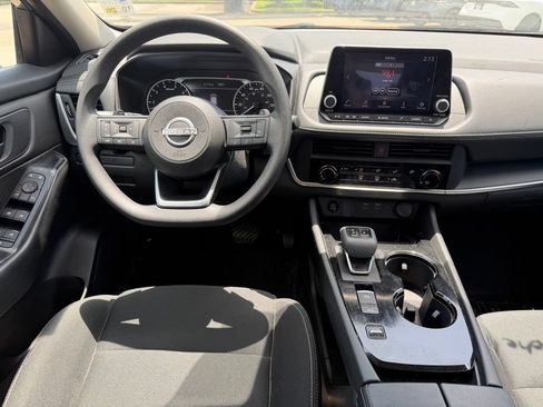 Used 2024 Nissan Rogue S FWD image 13