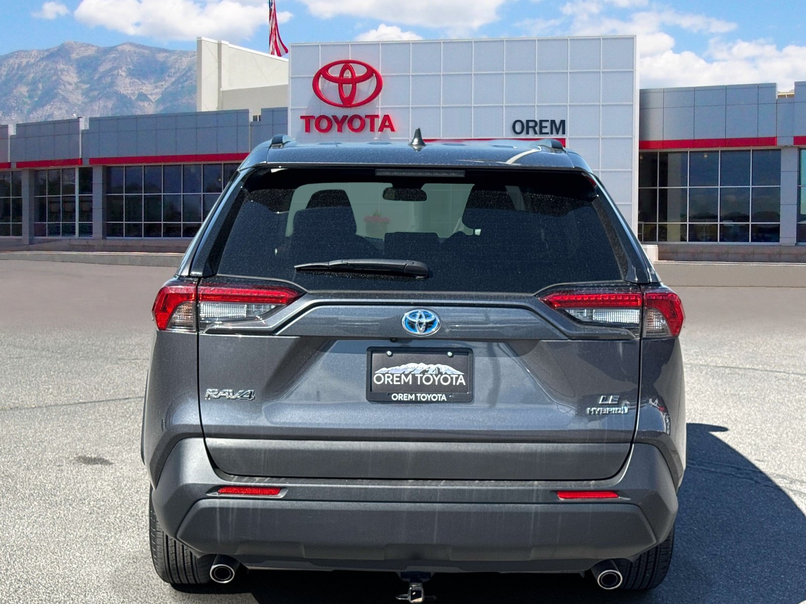 Used 2024 Toyota RAV4 LE AWD/4WD image 4