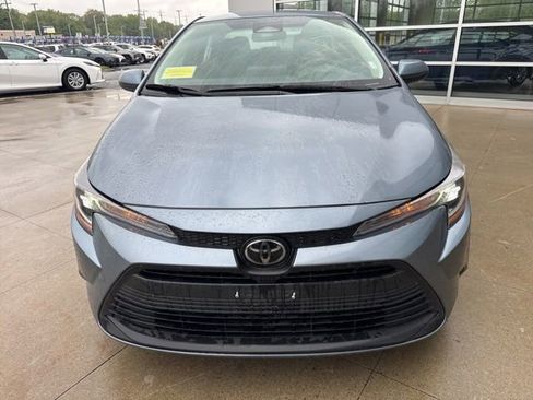 Used 2024 Toyota Corolla LE FWD image 2