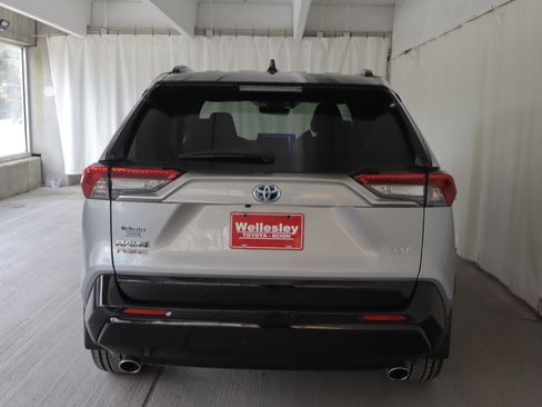Used 2024 Toyota RAV4 XSE w/ Weather Package AWD/4WD image 27