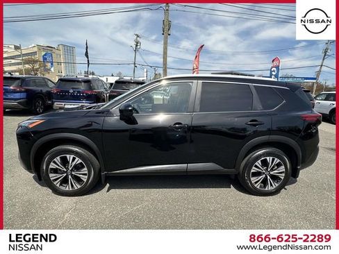 Used 2023 Nissan Rogue SV w/ SV Premium B Package image 7