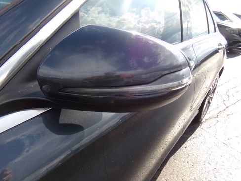 Used 2016 Mercedes-Benz C 300 4MATIC Sedan w/ Premium 2 Package image 39