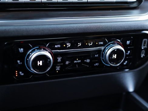 Used 2023 GMC Sierra 1500 SLT w/ SLT Convenience Package image 18