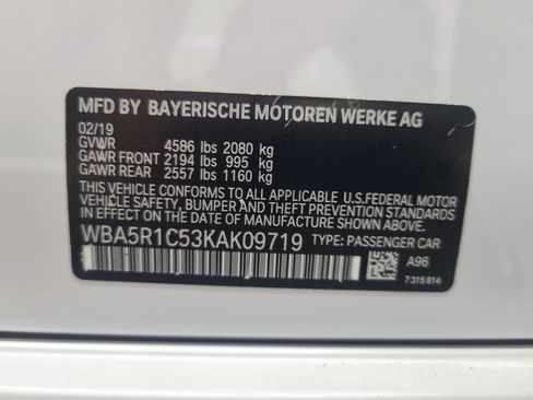 Used 2019 BMW 330i Sedan w/ M Sport Package RWD image 3