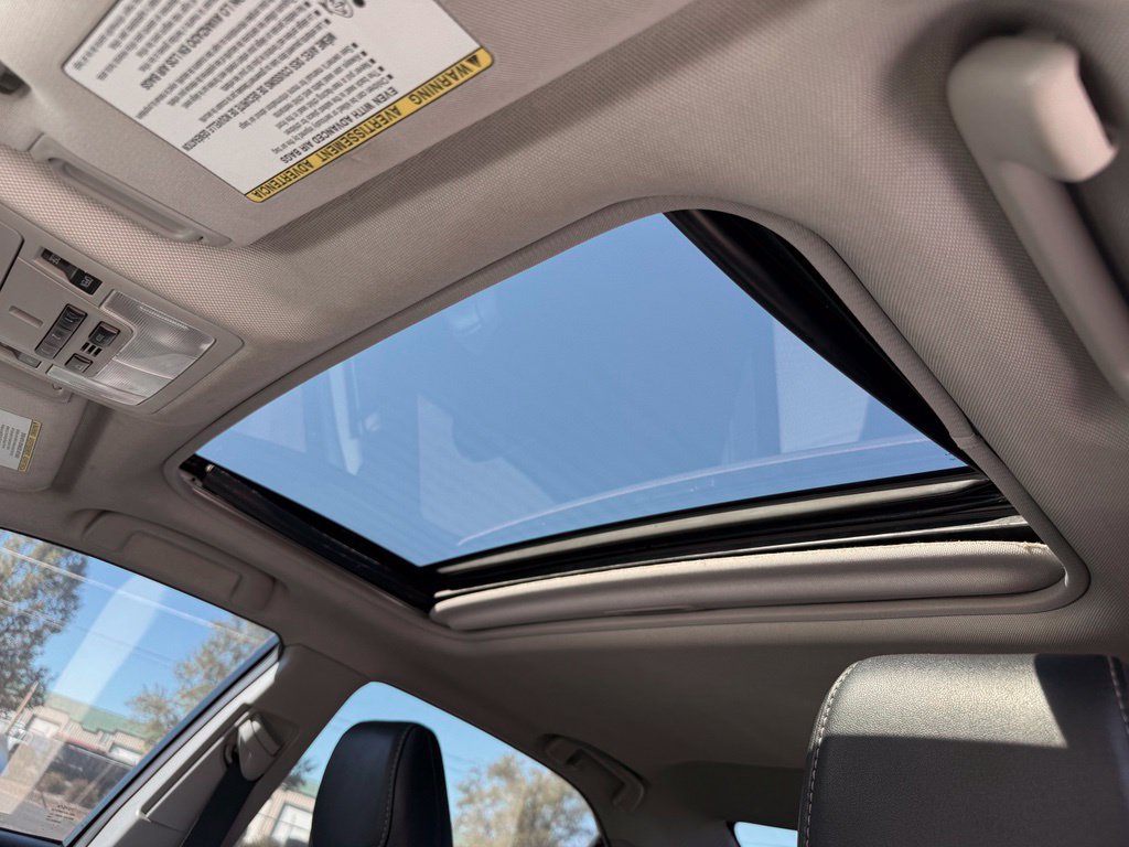 Used 2014 Toyota Camry SE w/ Moonroof Package FWD image 27