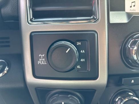 Used 2017 Ford F150 Lariat image 25