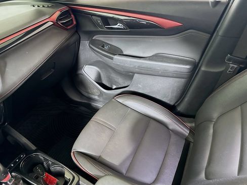 Used 2025 Chevrolet TrailBlazer RS FWD image 20