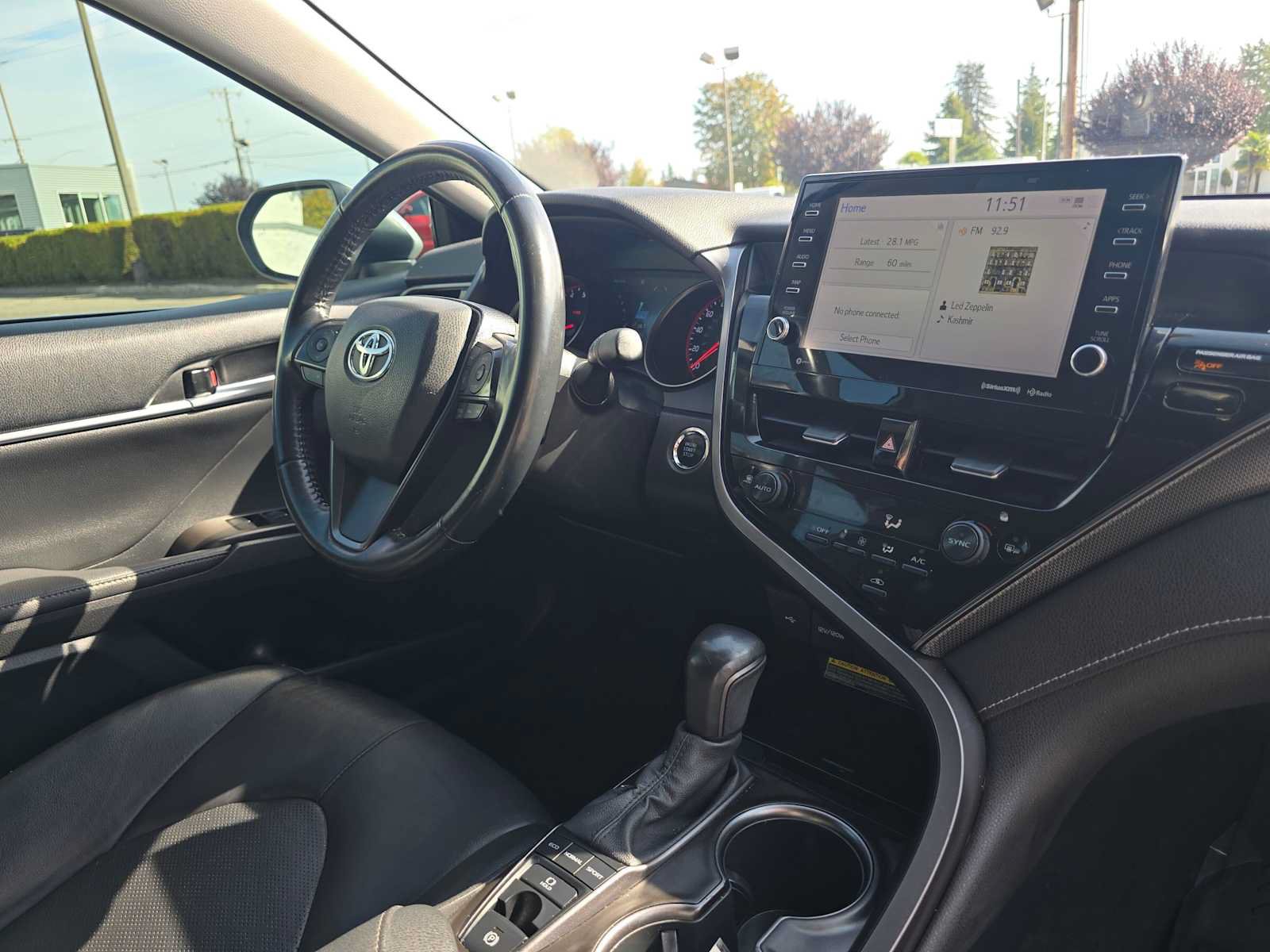 Used 2021 Toyota Camry XSE FWD image 10