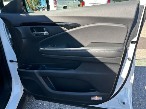 Used 2017 Honda Ridgeline RTL-E image 29