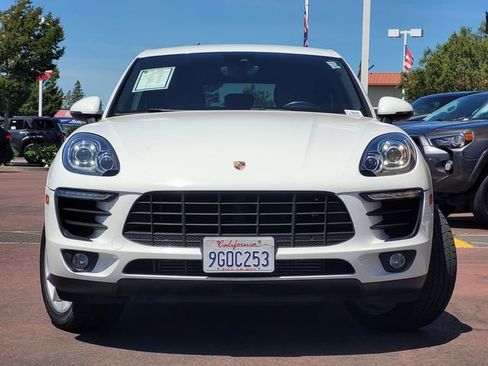 Used 2018 Porsche Macan AWD/4WD image 3