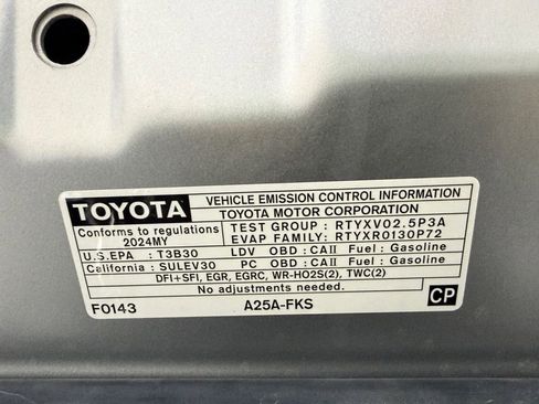 Used 2024 Toyota Camry SE image 39