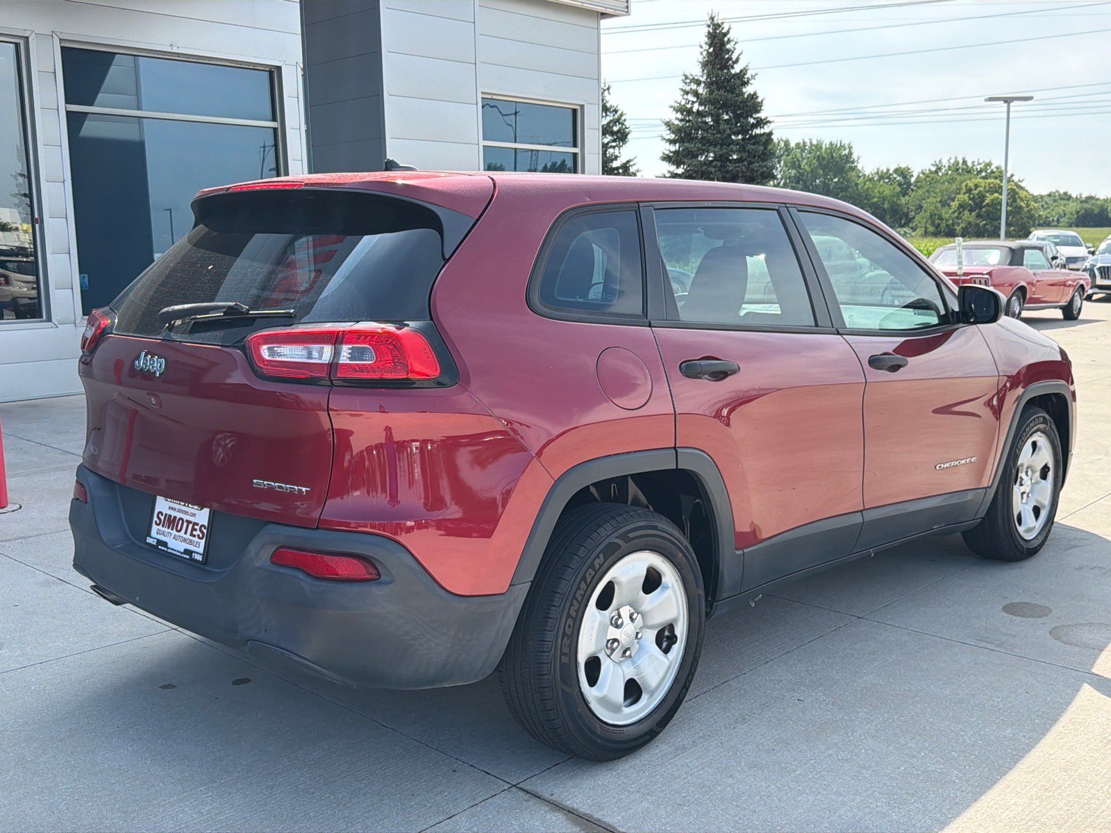 Used 2014 Jeep Cherokee Sport FWD image 8