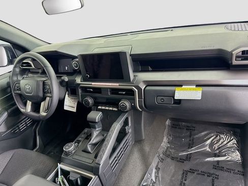 Certified 2026 Toyota 4Runner SR5 AWD/4WD image 27