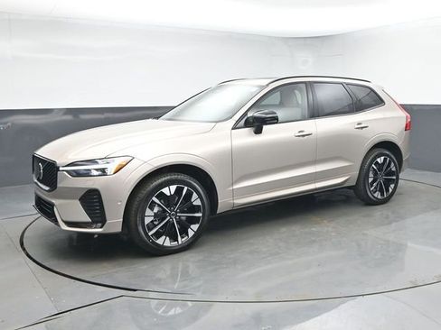 New 2026 Volvo XC60 B5 Plus w/ Protection Package Premier image 4