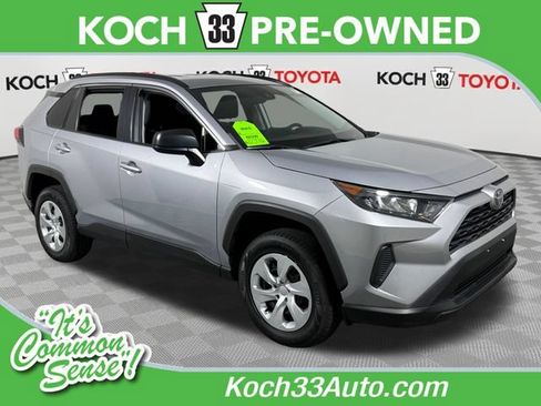 Used 2021 Toyota RAV4 LE AWD/4WD image 1