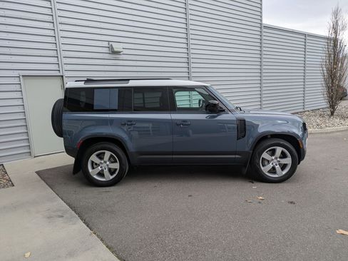 Used 2025 Land Rover Defender 110 S image 9