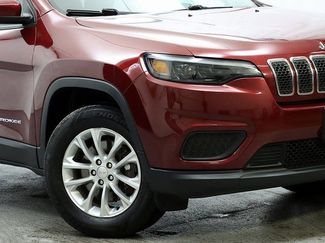 Used 2020 Jeep Cherokee Latitude w/ Cold Weather Group video 3